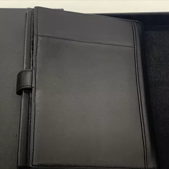 Tumi Meridian Black Leather Multifunctional Passport ID Credit Card Wallet Canon