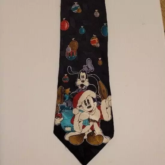 Disney MICKEY & CO Tie Necktie Goofy Christmas 100% Silk Sweden Atlas Design 58"