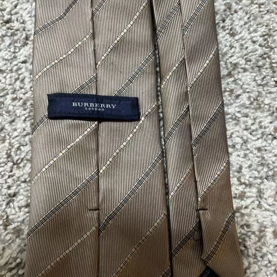 BURBERRY London 100% Silk Made In Italy Iconic Plaid Striped Necktie