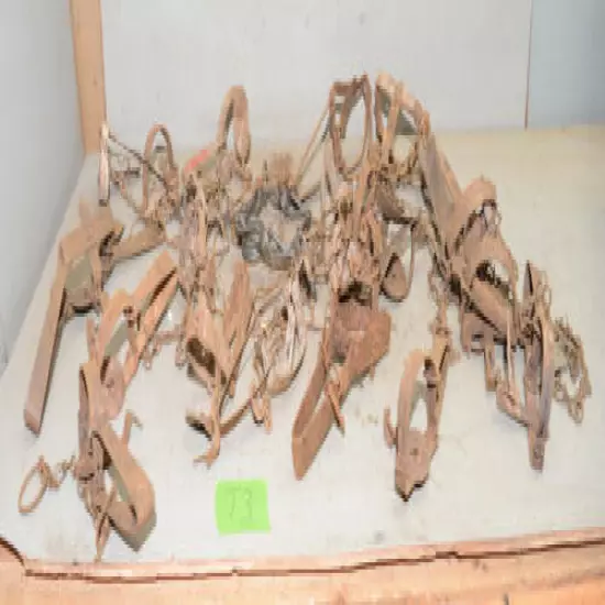 20 vintage traps collectible trappers tool cabin rustic display lot T3