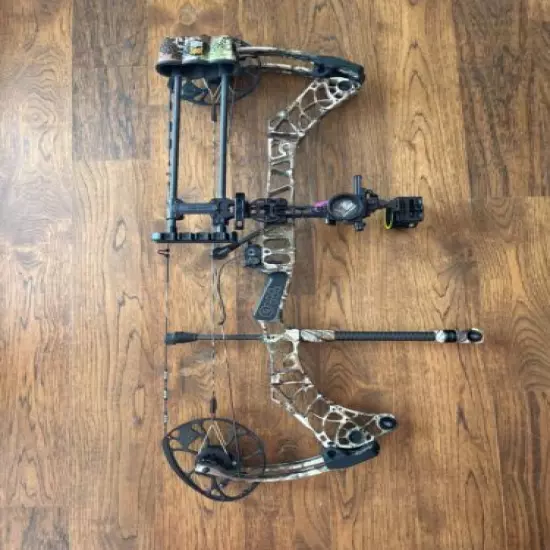 Mathews v3 31 (Right Hand, 70lb, 29" - 2021)