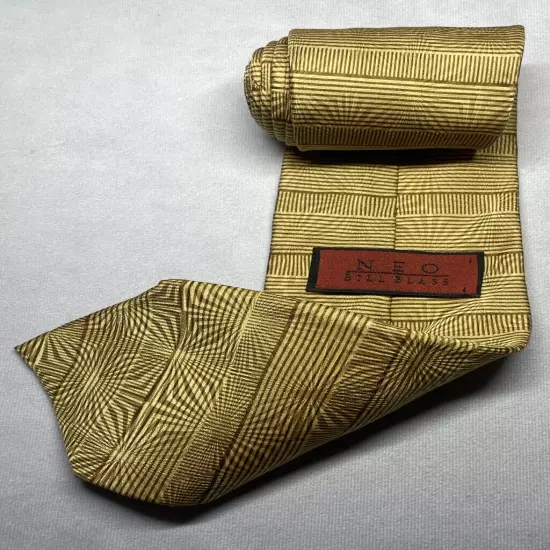 NEO Bill Blass Necktie Mens USA Designer 100% Silk Geometric Silhouette Gold