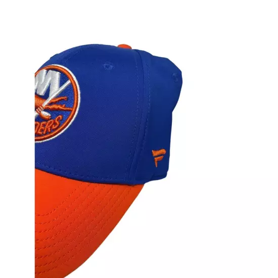 New York Islanders Stretch Fitted Hat SZ S/M Embroidered NY Logo Ballcap NHL NWT