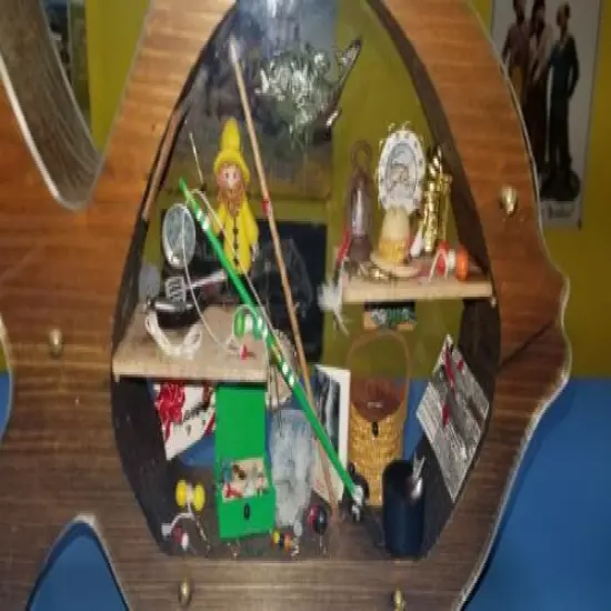 FISHING SHADOW BOX "PRE-OWNED" 