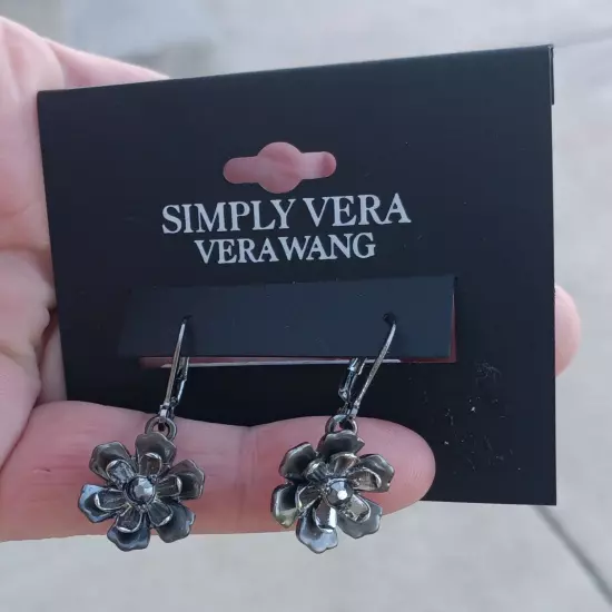 SIMPLY VERA WANG NWT Flower Dangle Drop Earrings 