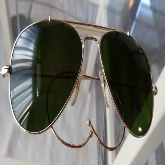 Vintage Aviator Sunglasses Wrap Around Ear Gold Rim Green Glass Diamond logo