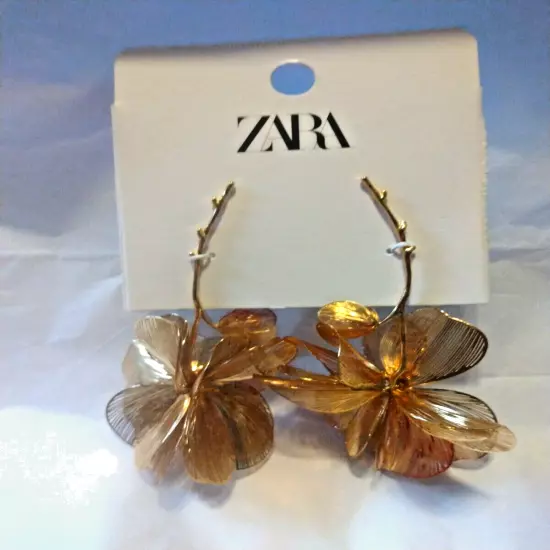 ZARA 5 " Dangle Earrings Big Gold Petal Flowers New