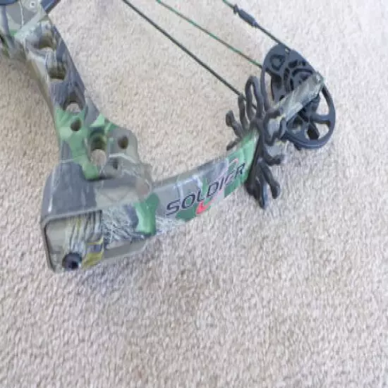 2010 BOWTECH SOLDIER RH 28/65 COMPOUND BOW EXCELLENT