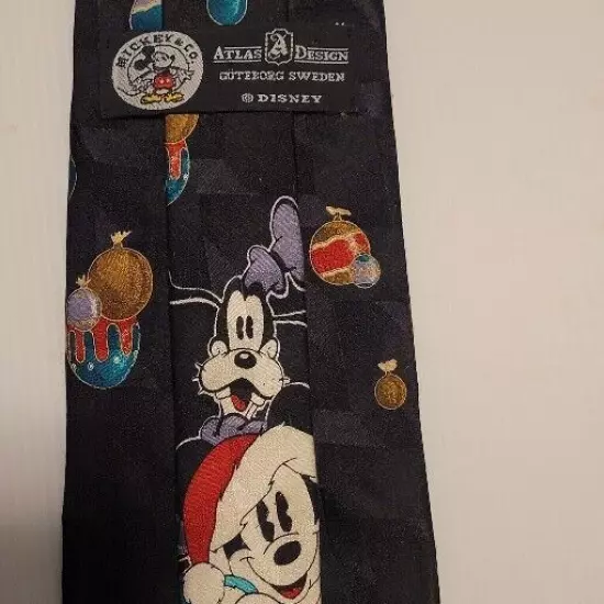 Disney MICKEY & CO Tie Necktie Goofy Christmas 100% Silk Sweden Atlas Design 58"