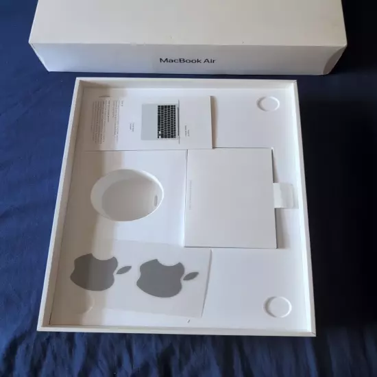 2020 Apple MacBook Air 13 Inch M1 Silver 256GB EMPTY !BOX ONLY!