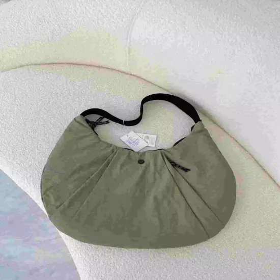 Lululemon Pleated Shoulder Tramp Purse Nylon 10 L ---- Shipping for Japan