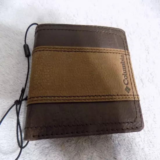 Columbia Men's Brown 2 Tone Wallet New No Box Or Tags