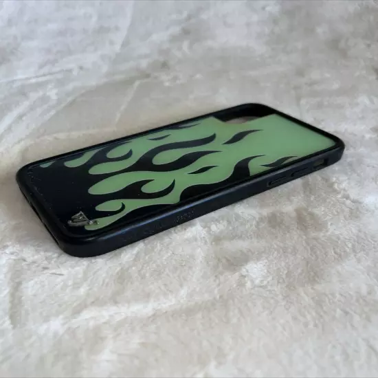 Wildflower Case Green Flames iPhone XS, X