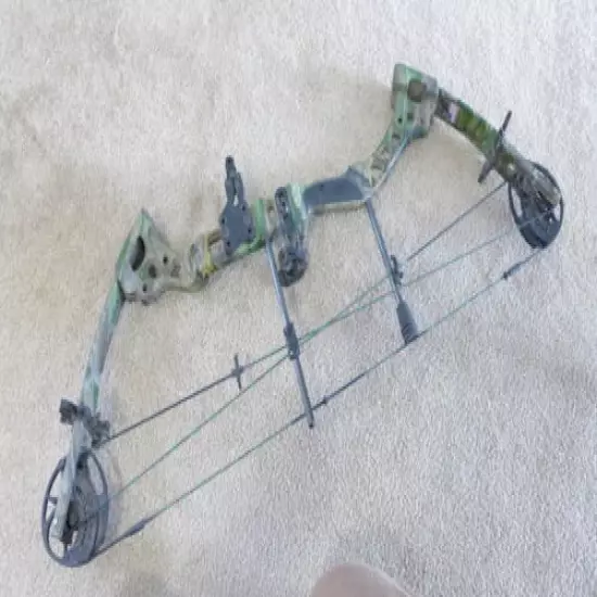 2010 BOWTECH SOLDIER RH 28/65 COMPOUND BOW EXCELLENT