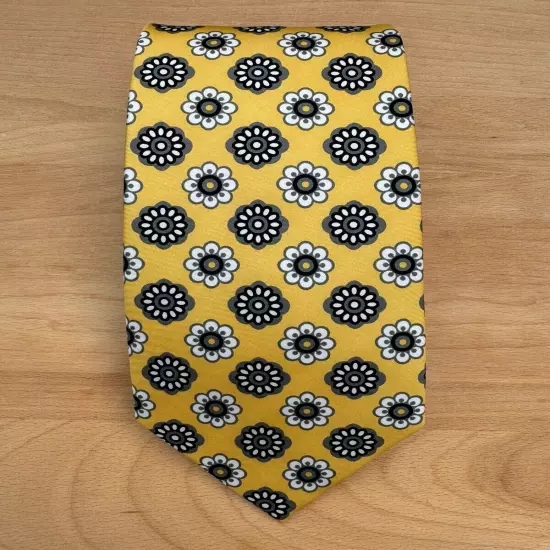 VERA BRADLEY BAEKGAARD Men's Neck Tie Yellow Blue White New Silk Boxed 4” X 58”