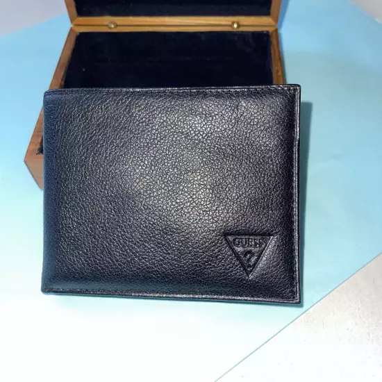 GUESS Men's Genuine Leather BILLFOLD Wallet Valet ~ BLACK- Wooden Box Case, NEW