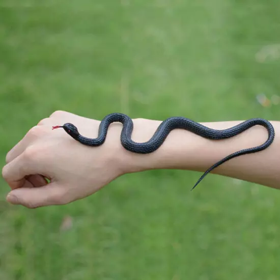 Realistic Manmade Soft Rubber Animal Fake Snake Garden Toy Prop Gift