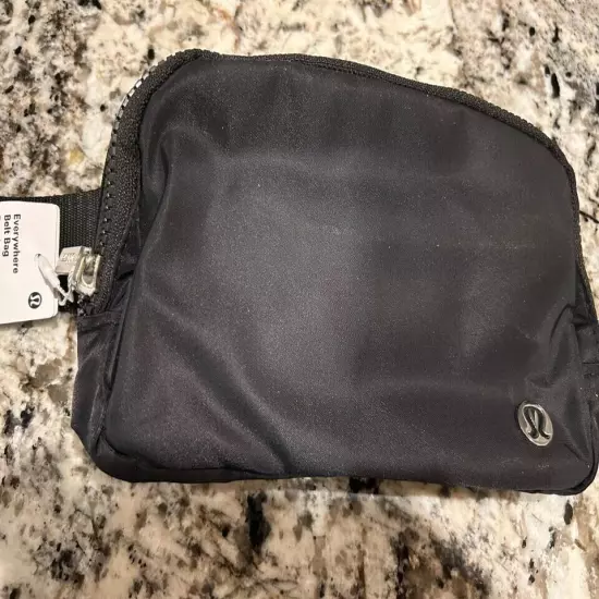 BRAND NEW Lululemon Everywhere Belt Bag Black - 1L W/wordmark on strap