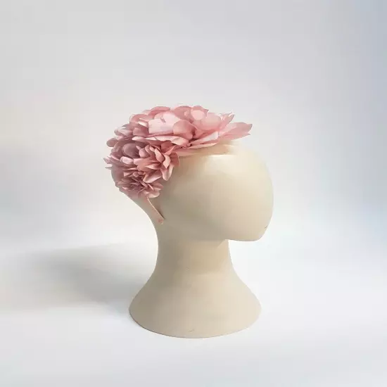 Chrysanthemum Flower Fascinator