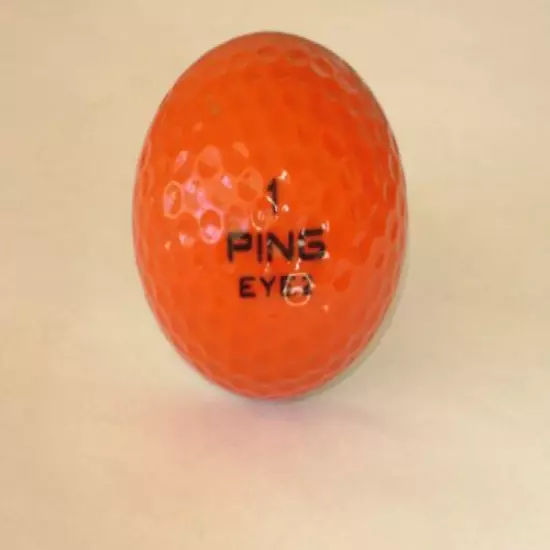  ONE PING VINTAGE GOLF BALL RED AND WHITE PING EYE 2 .PRISTINE