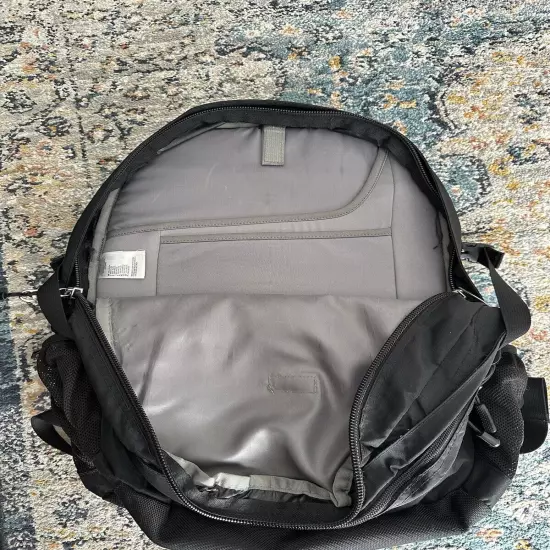 The North Face Borealis FlexVent Backpack Black Hiking Travel Padded Laptop Bag