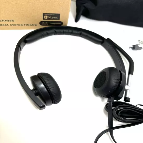 Logitech USB Headset Stereo H650e With USB Connector New In Box 981-000518