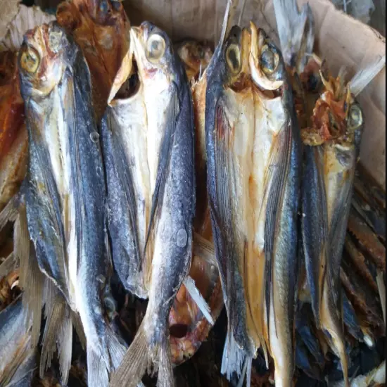 Sun Dried Flying Fish Seafood (Piyamesso Karawala) Dry Fish 100% High Quality