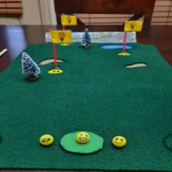 Miniature Indoor Golf Putting Family Game