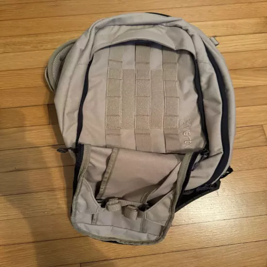 Vertx Transit Sling 2.0 - Tumbleweed/Smoke Grey