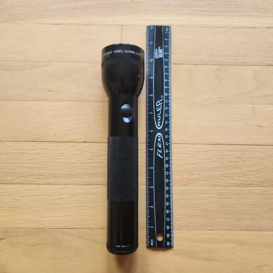 Mag-Lite LED 10” Black 2 D Cell Flashlight Tested