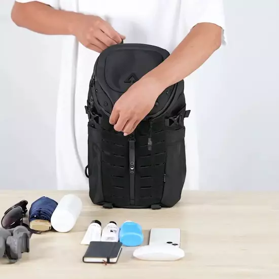 Chest Bag for Men Waterproof USB Man Crossbody Bag Anti-Theft Short Travel Messe