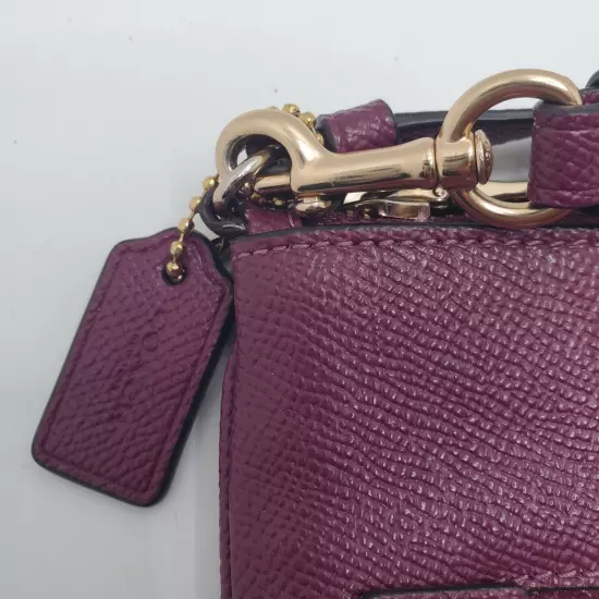 Coach Gallery Pouch 6.5 X 9.5 Pebble Leather Zip Top Wristlet Red Wine Burgandy