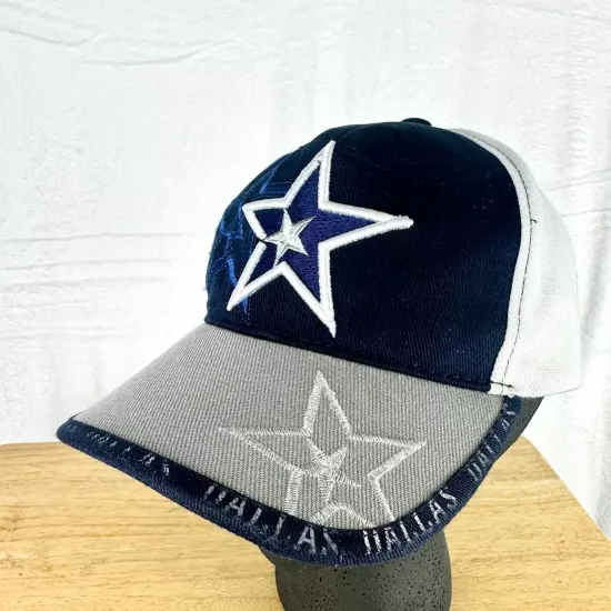 Dallas Cowboys Vintage Star Hat Hook and Loop Closure