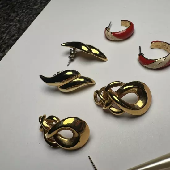 Retro Mix Hoop / Dangle / Stud Pierced Earrings Lot Of 4 Gold Tone