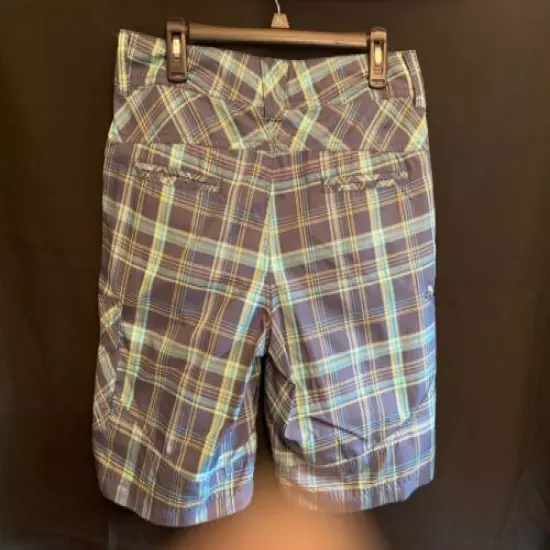 Cabelas UPF 50 Women's Sz 8 Plaid Golf Casual Bermuda Shorts Navy Blue Yellow