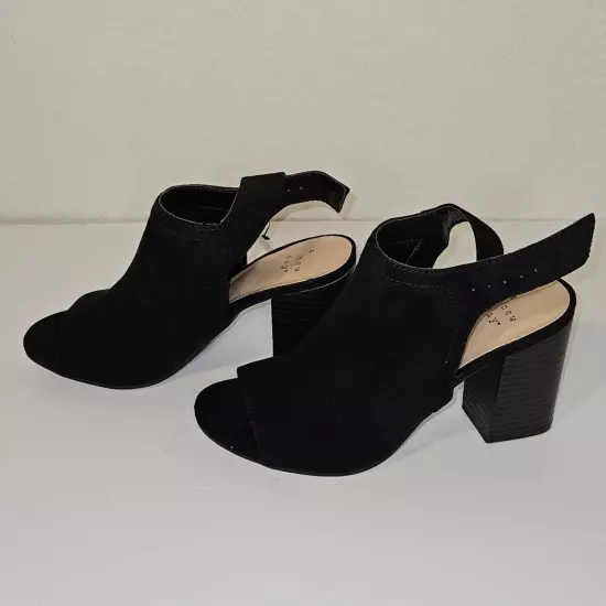 "A New Day" Chunky heel black suede sandal, Silver buckle on the ankle NWT