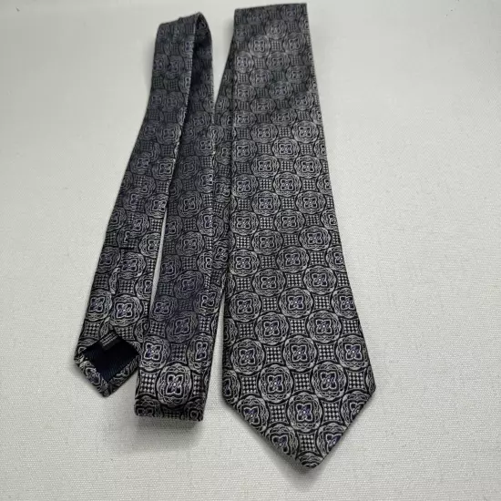 HART SCHAFFNER MARX Men's 100% Silk Necktie Designer Geometric Silver/Purple EUC