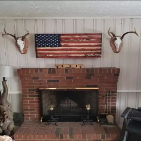 RUSTIC AMERICAN FLAG CONCEALMENT COMPARTMENT CABINET HIDDEN GUN STORAGE CASE 