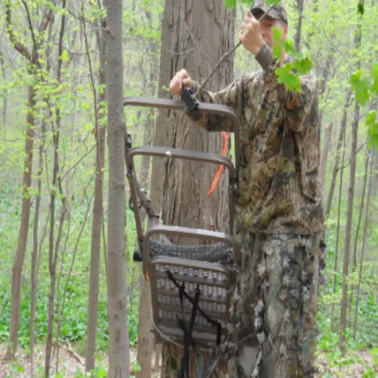  treestand camouflage system with ground stake, and artificial branches 