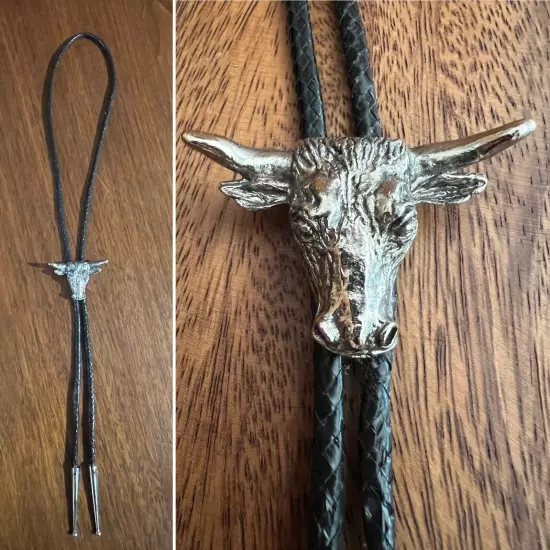 Bolo Tie Western 3D Cow Head Silver Tone Bull Horns Classic & Elegant Fast Ship