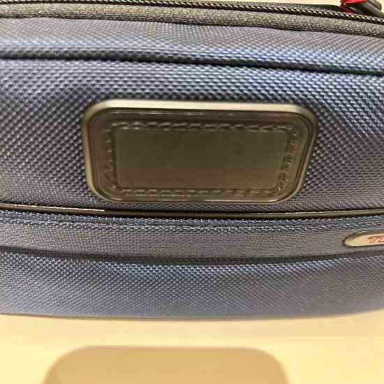 NEW Tumi 8.5” Zippered Split Travel Dopp Kit - Navy Blue & Black