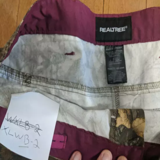 Womans XL 46-48 - Realtree Xtra Camo Outdoor Hunting Pants With Cargo Pockets