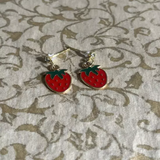 Strawberry Pendant Earrings 