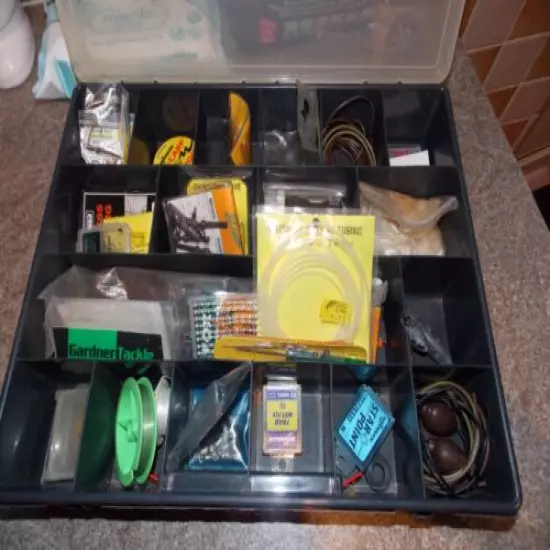 CARP FISHING TACKLE JOBLOT AND TACKLE BOX.