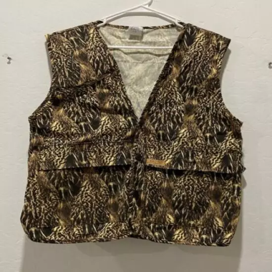 NWOT Feather Flage Camo Duck Hunting Vest Size S/M Button Front Padded Shoulder 