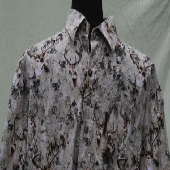 Legendary Whitetails Button Front Shirt Sz L Outdoor Buck Deer Hunting Mens