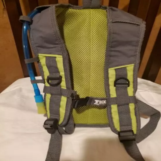 NEW TKO Hydration Bag with H2o Reservoir Charcoal/Gray Green Hiking Running 