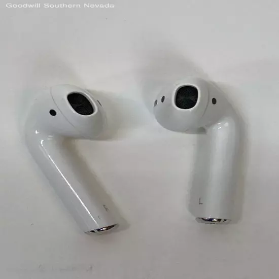 Apple Airpods A2031 Earbuds With Charging Case (Tested)