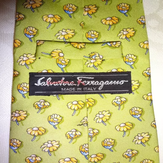 Salvatore Ferragamo Yellow Green 100% Silk Floral Daisy Print Neck Tie