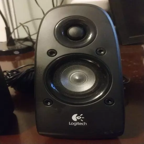 Logitech Z506 5.1 Surround System Tested NO SUBWOOFER Only small Speakers 